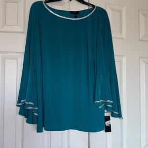 BRAND NEW WOMENS BELL SLEEVE TOP SIZE 2X